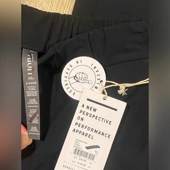 NWT Vuori Wayfarer Pants Tapered Women’s X- Small MSRP $98 Black - Picture 4 of 11